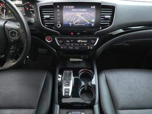 Used 2023 Honda Ridgeline Black Edition image 13