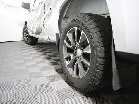 Used 2023 Chevrolet Silverado 1500 LT image 10