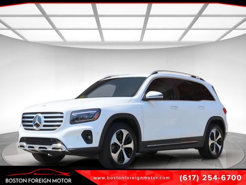 Used 2024 Mercedes-Benz GLB 250 image 1