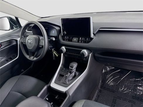 Certified 2025 Toyota RAV4 LE image 27
