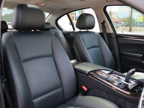 Used 2015 BMW 528i Sedan RWD image 13