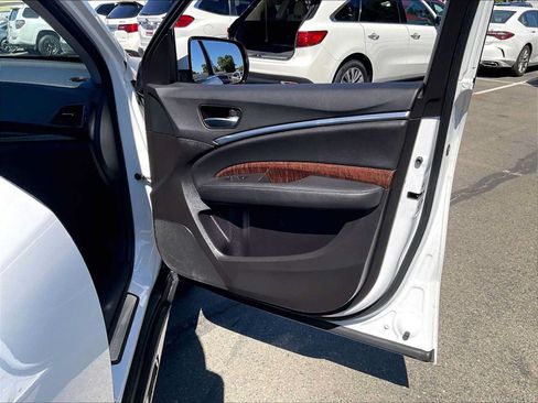 Used 2020 Acura MDX FWD image 25