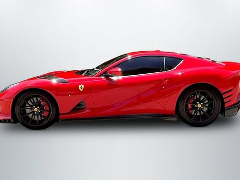 Used 2022 Ferrari 812 Competizione RWD image 8