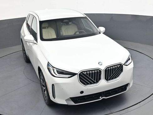 Used 2026 BMW X3 xDrive30 w/ Premium Package image 25