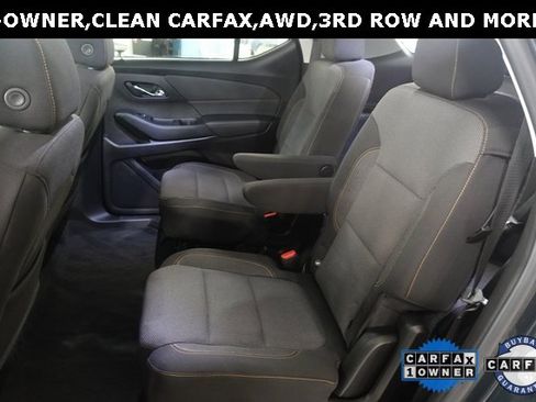 Used 2021 Chevrolet Traverse LT image 3