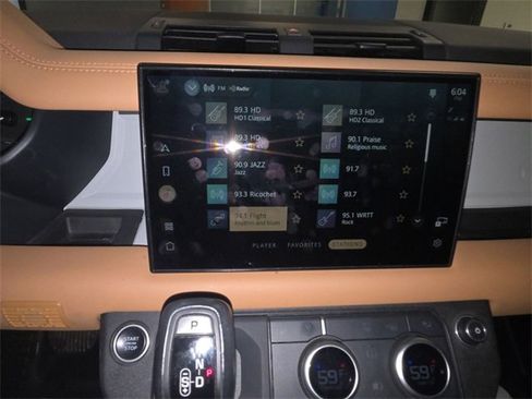 Used 2023 Land Rover Defender 110 X-Dynamic SE image 16