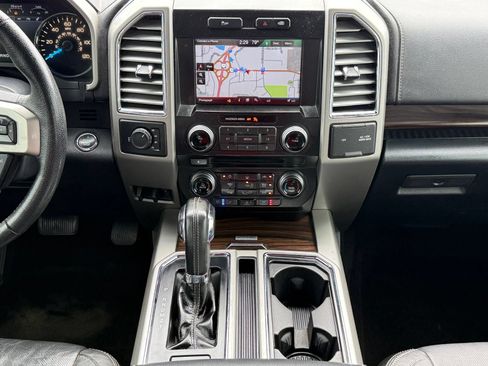 Used 2015 Ford F150 Lariat w/ Equipment Group 502A Luxury AWD/4WD image 20