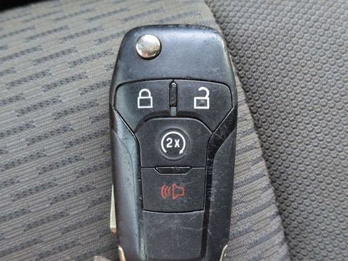 Used 2017 Ford F150 XLT w/ Equipment Group 302A Luxury AWD/4WD image 27