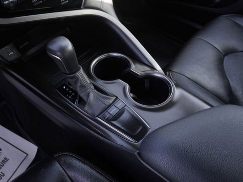 Used 2024 Toyota Camry SE FWD image 18