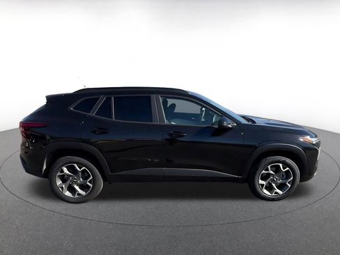 Used 2025 Chevrolet Trax LT image 16