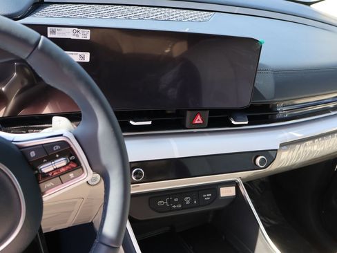 New 2026 Kia Carnival SX Prestige FWD image 23