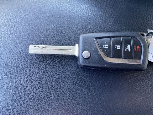 Used 2024 Toyota Camry SE image 43