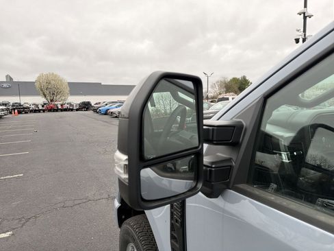 New 2026 Ford F350 Platinum image 15