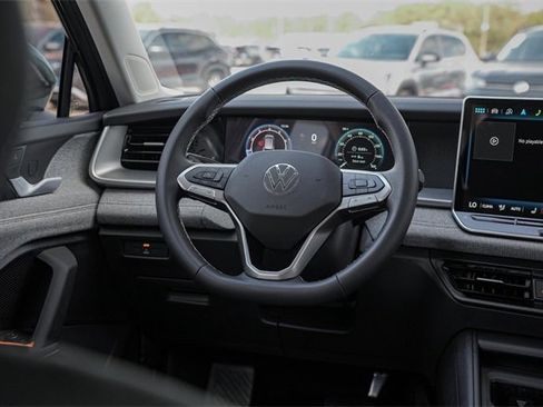 New 2025 Volkswagen Tiguan S image 17