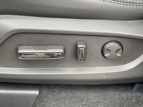 Used 2025 Honda Pilot Touring image 28