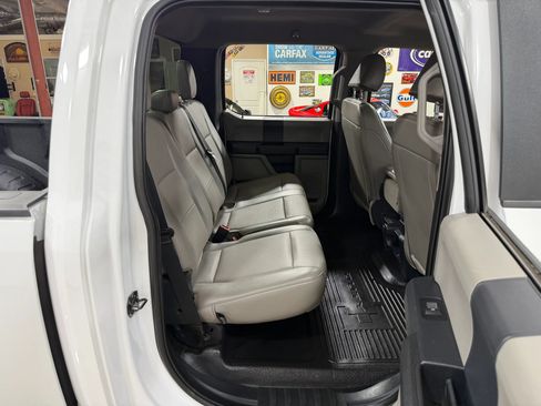 Used 2022 Ford F250 XL w/ Power Equipment Group AWD/4WD image 17