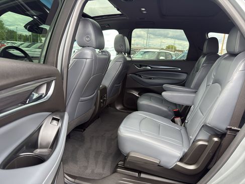 Used 2023 Buick Enclave Essence w/ Experience Buick Package AWD/4WD image 31