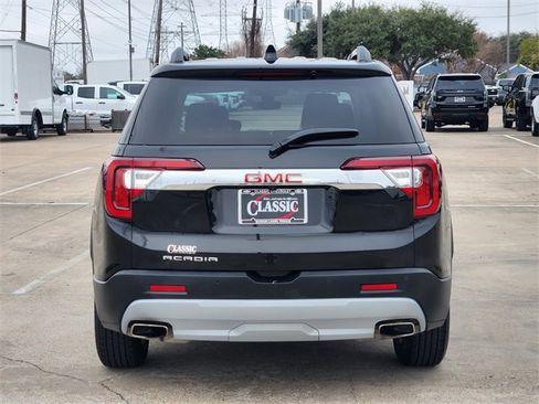 Used 2023 GMC Acadia SLE w/ Driver Convenience Package image 6