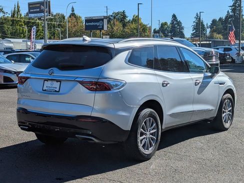 Used 2022 Buick Enclave Premium image 5
