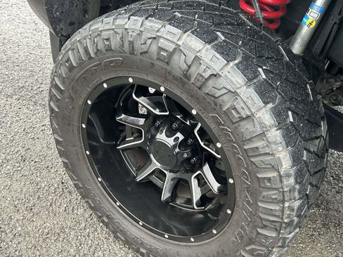 Used 2017 Ford F250 Platinum w/ Platinum Ultimate Package image 9