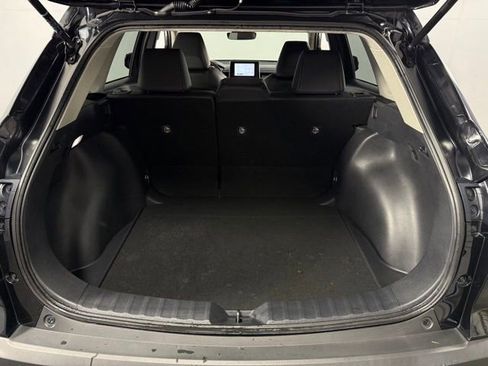 Used 2023 Toyota Corolla Cross XLE image 25