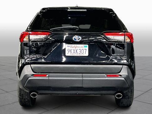 Used 2024 Toyota RAV4 XLE image 4