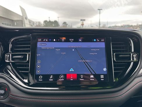 Used 2024 Dodge Durango GT image 18