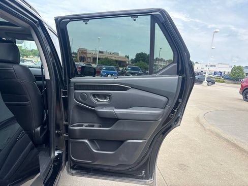 Used 2023 Honda Pilot Elite image 33