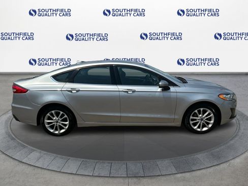 Used 2020 Ford Fusion SE FWD image 8