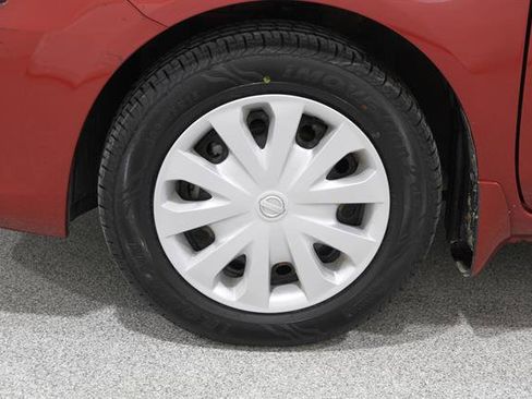 Used 2017 Nissan Versa SV image 19