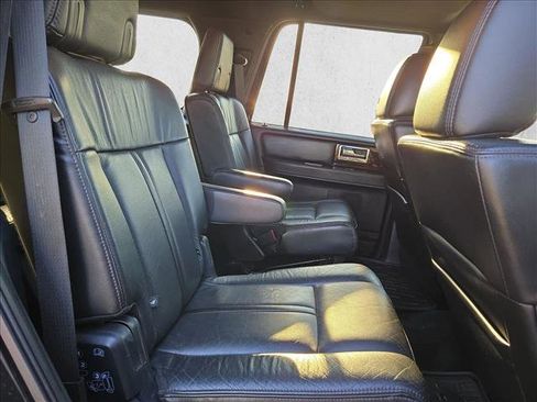 Used 2017 Lincoln Navigator Reserve image 20