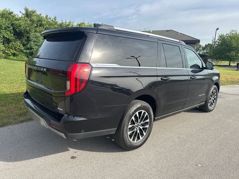 Used 2025 Ford Expedition Max Platinum AWD/4WD image 17