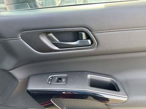 New 2026 Nissan Pathfinder SV image 18