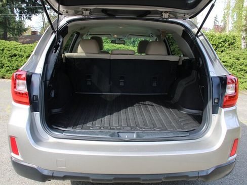 Used 2015 Subaru Outback 2.5i Premium image 16