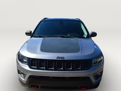 Used 2019 Jeep Compass Trailhawk AWD/4WD image 2