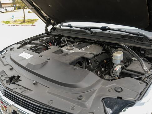 Used 2017 Cadillac Escalade ESV Luxury image 52