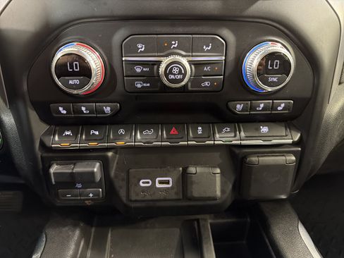 Used 2021 GMC Sierra 1500 SLT RWD image 15