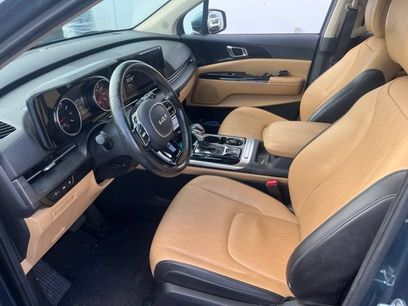 Used 2023 Kia Carnival EX