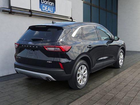 Used 2023 Ford Escape Active w/ Tech Pack #1 AWD/4WD image 3