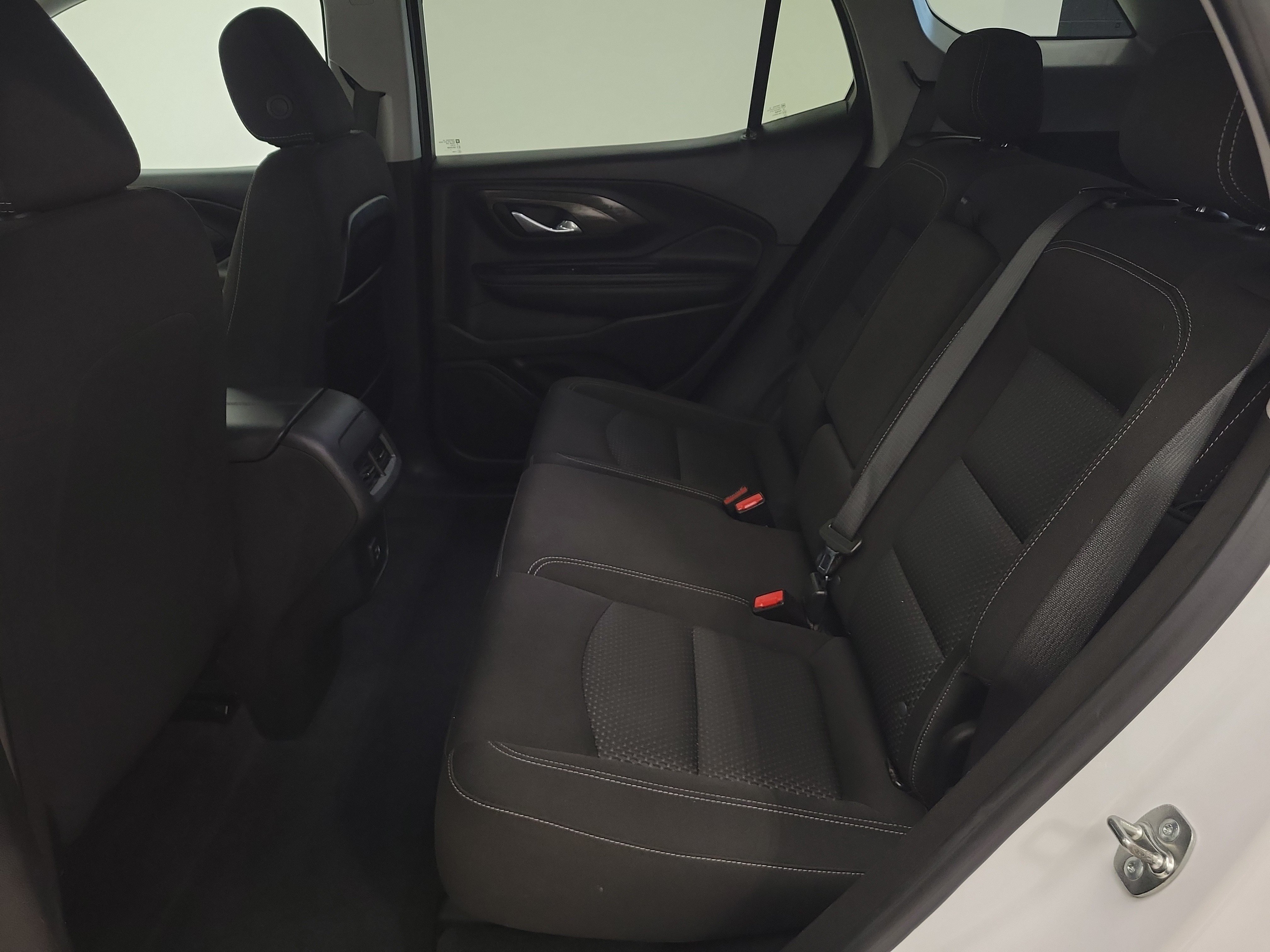Used 2024 GMC Terrain SLE FWD image 26