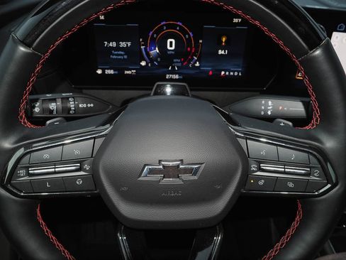 Used 2024 Chevrolet Traverse RS image 32