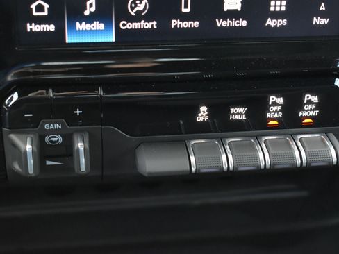 Used 2025 RAM 2500 Tradesman AWD/4WD image 25