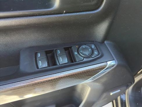 Used 2020 Chevrolet Silverado 1500 LT Trail Boss image 9