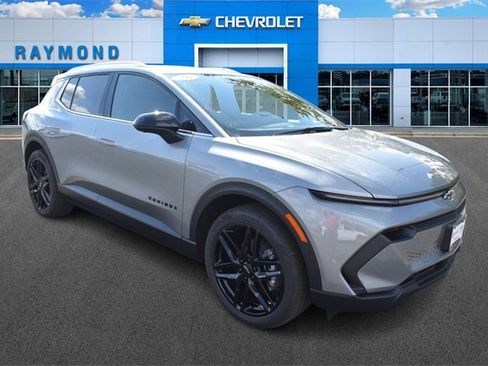 New 2026 Chevrolet Equinox EV LT w/ LPO, Blackout Package image 11