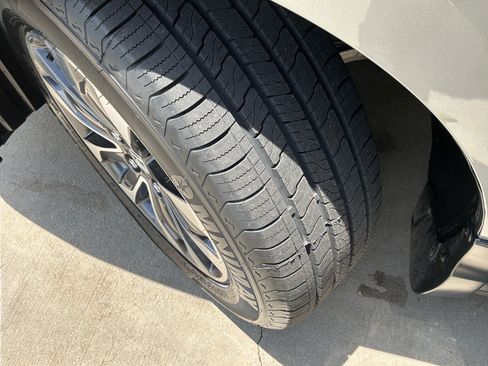 Used 2024 Honda Odyssey EX-L image 12