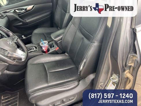 Used 2018 Nissan Rogue Sport SL w/ SL Premium Package image 10