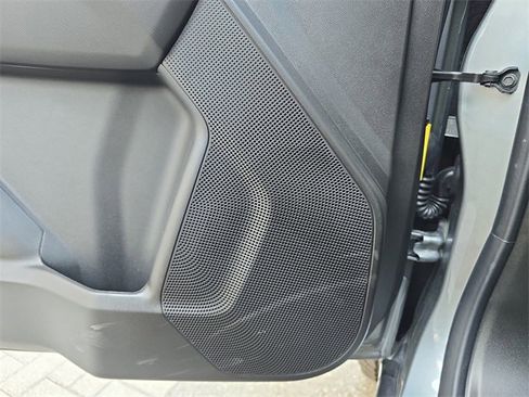 New 2025 GMC Canyon Elevation w/ Convenience Package image 18