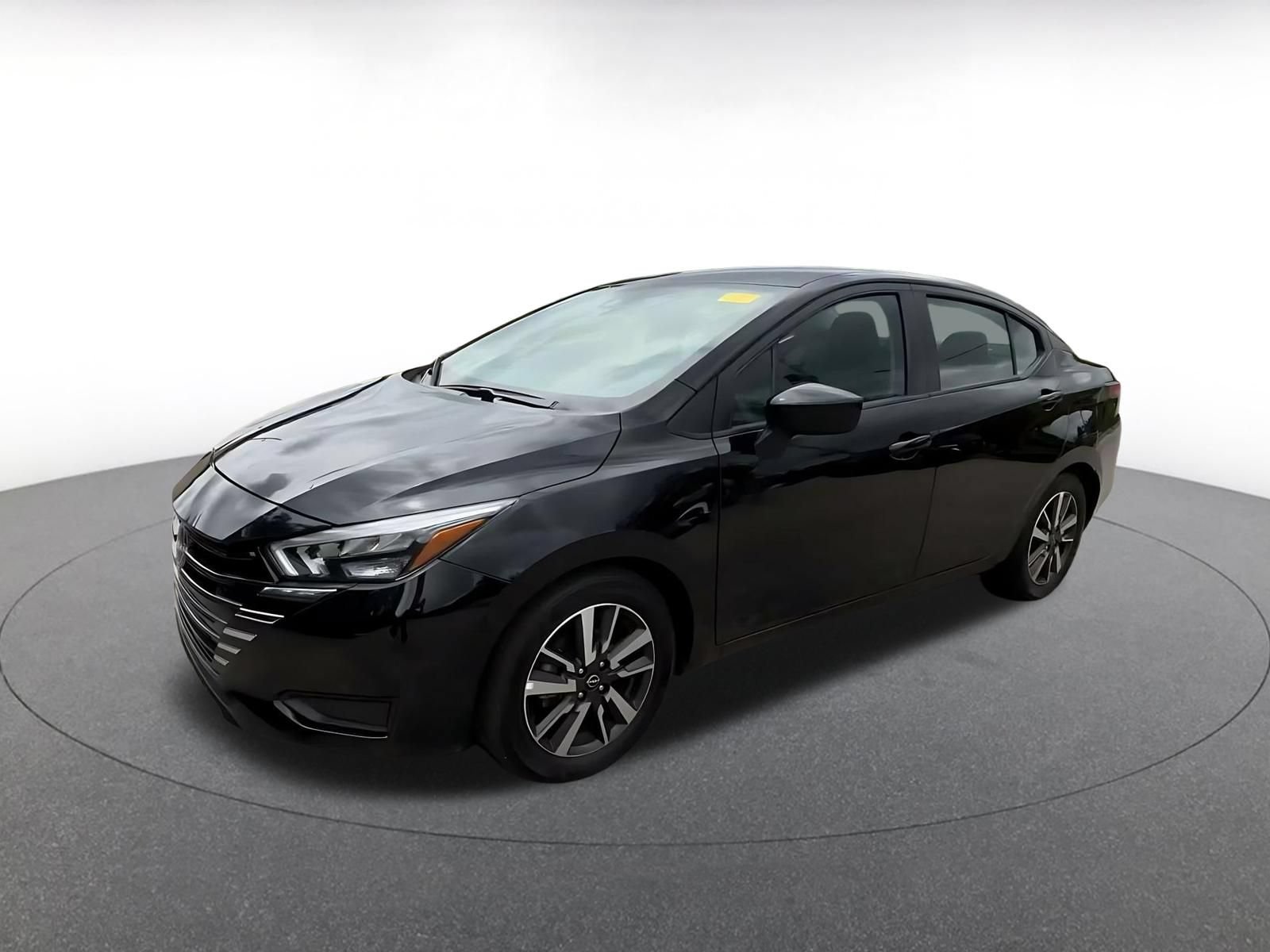 Used 2025 Nissan Versa SV FWD image 7