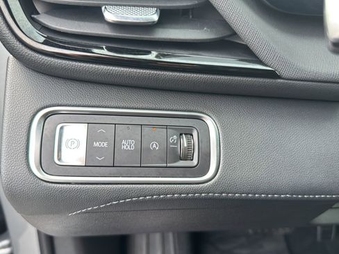 Used 2025 Buick Enclave Preferred image 26