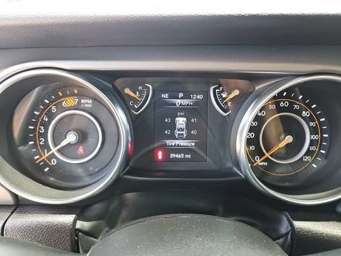 Used 2023 Jeep Wrangler Unlimited Sport AWD/4WD image 12